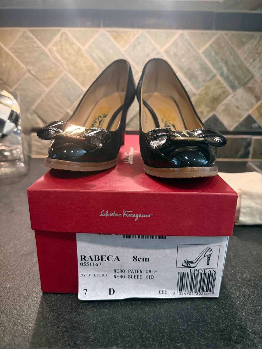 Salvatore Ferragamo Black Patent Leather Bow Pumps - Rabeca